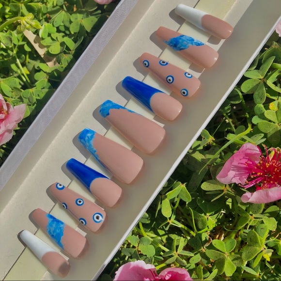 Press on nails for $20 dm for more info - Picture 2 of 3